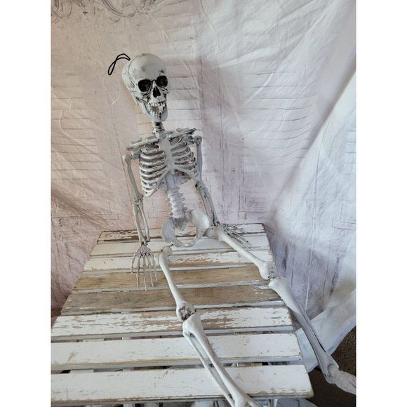 34" jointed skeleton Halloween prop hanging lawn decor home table - Picture 1 of 7